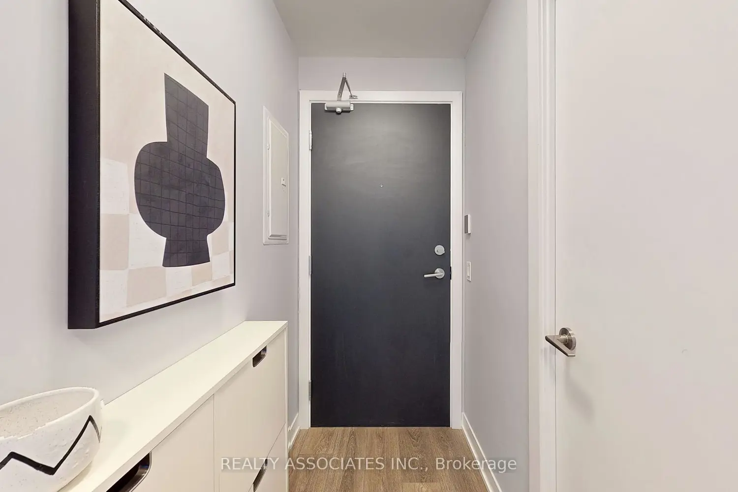 87 Peter Street 2012 photo 4