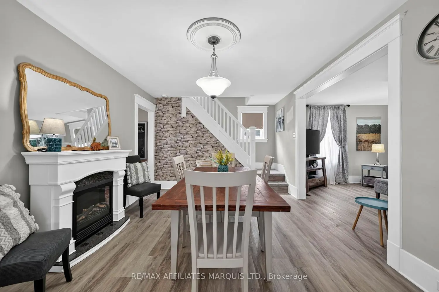 336 Amelia Street photo 3