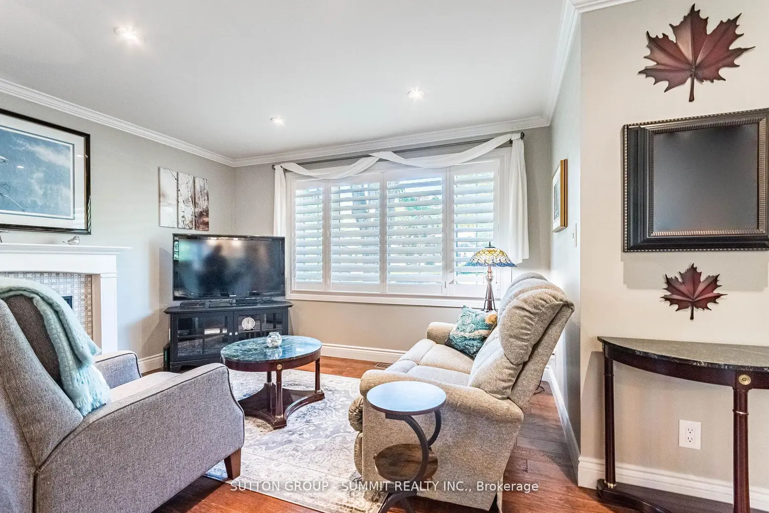 2084 Edinburgh Drive photo 5