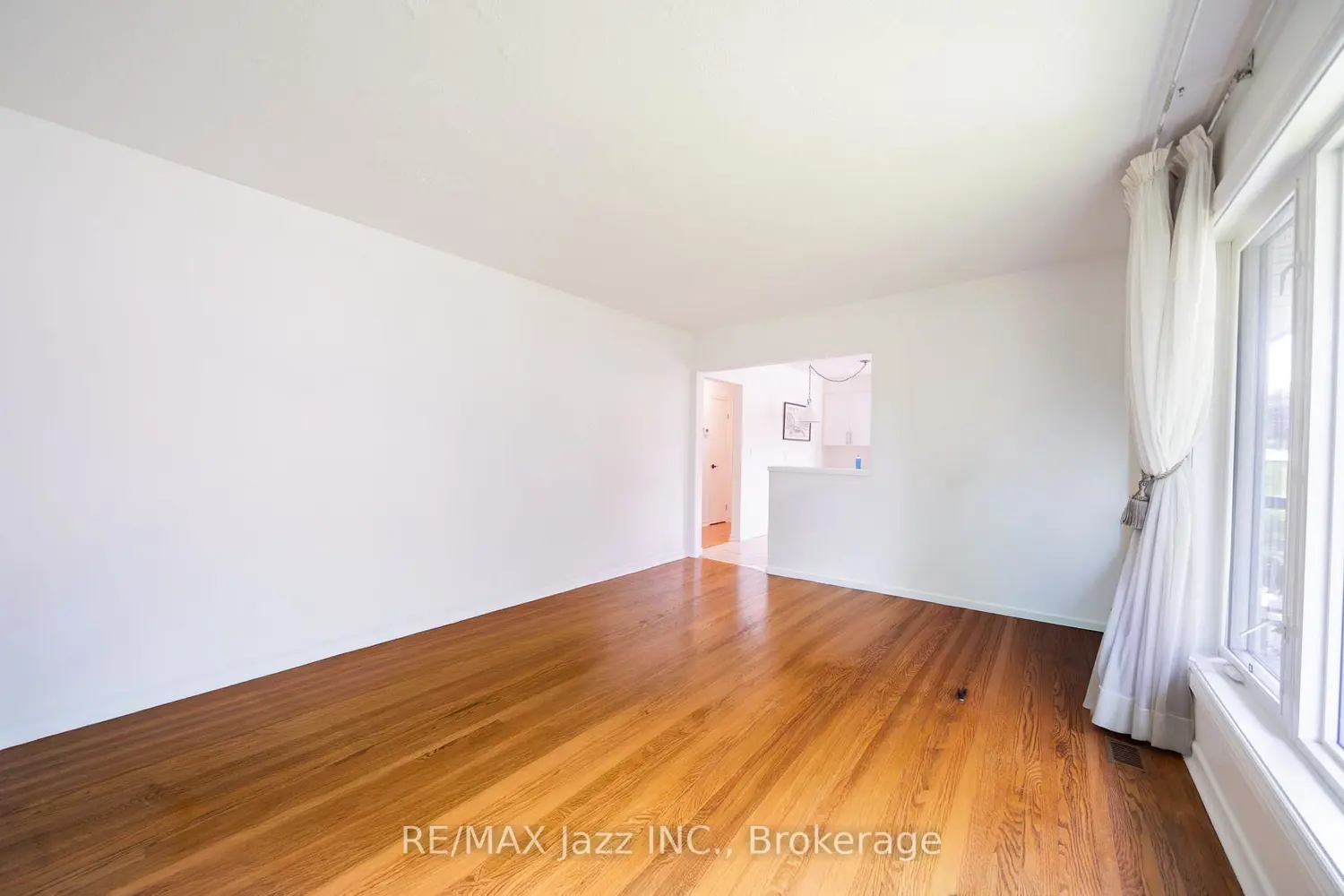 607 Gliddon Avenue photo 5