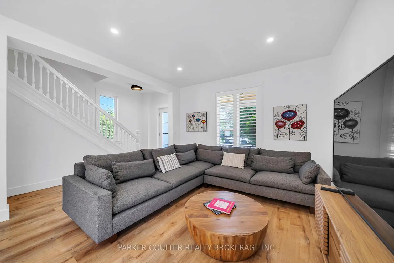 138 Peel Street photo 5