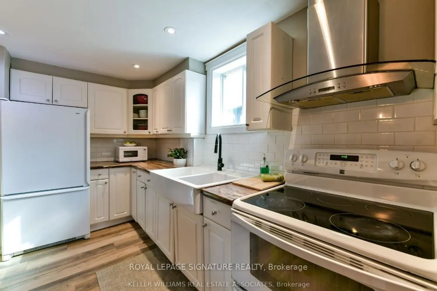 219 Angelene Street photo 4