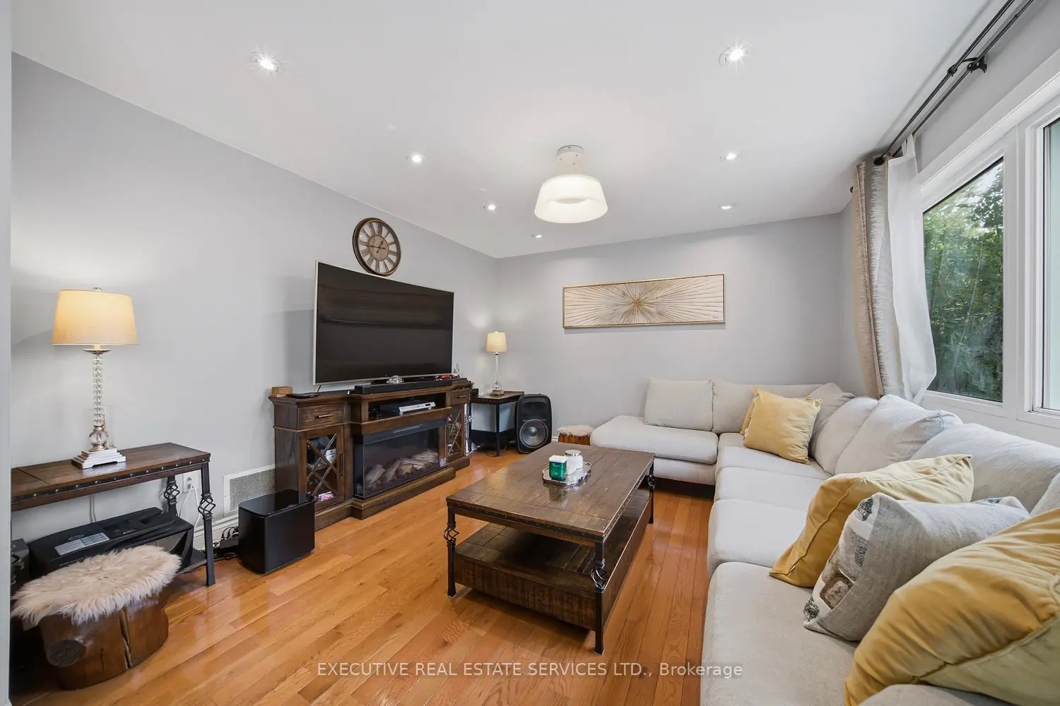 51 Worthington Avenue photo 5