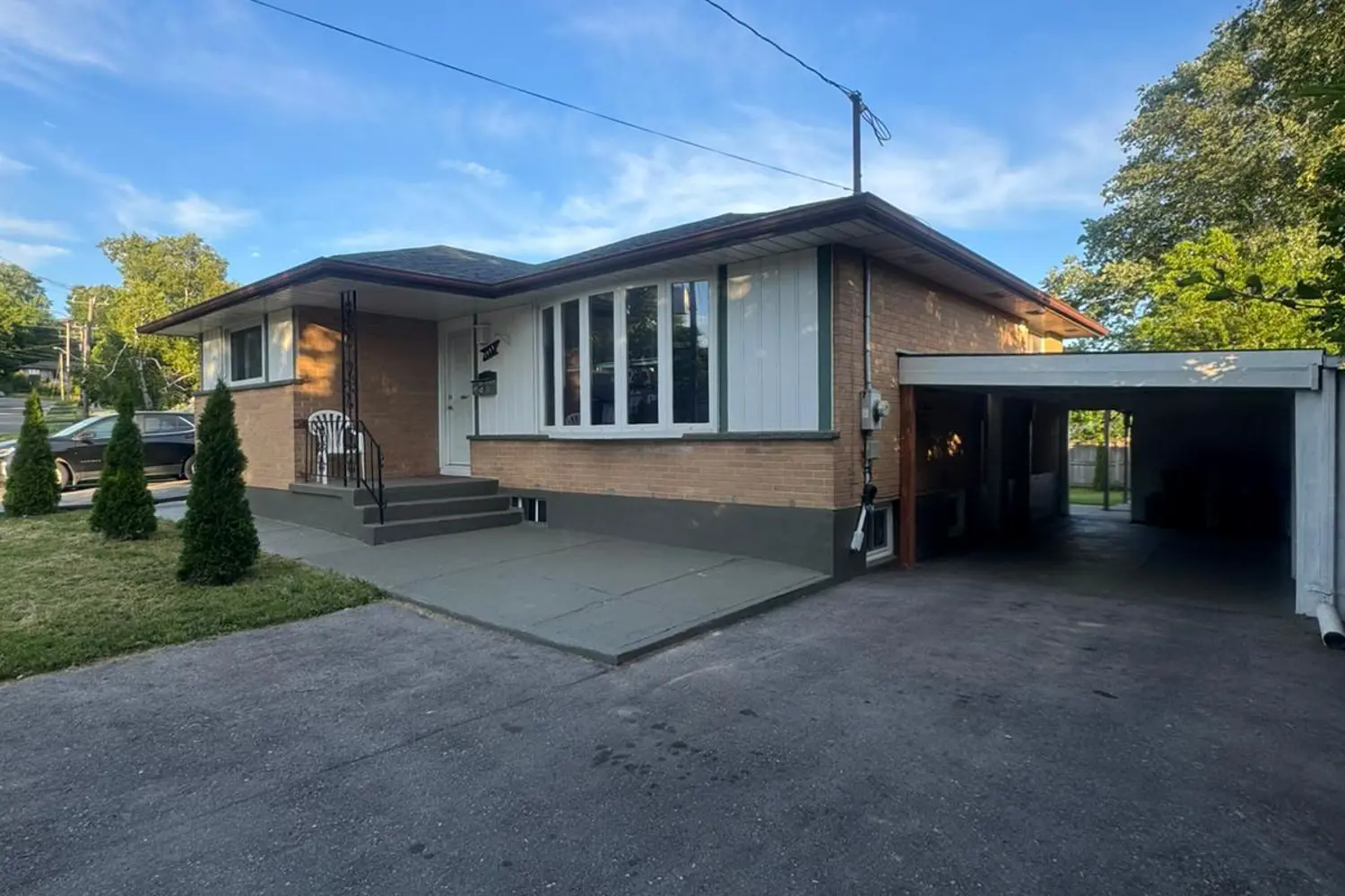 1039 Willowdale Avenue photo 2