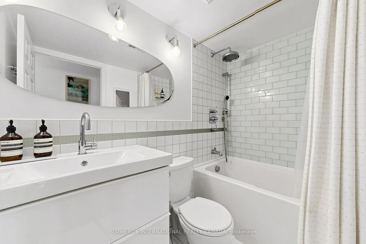 909 Bay Street 2303