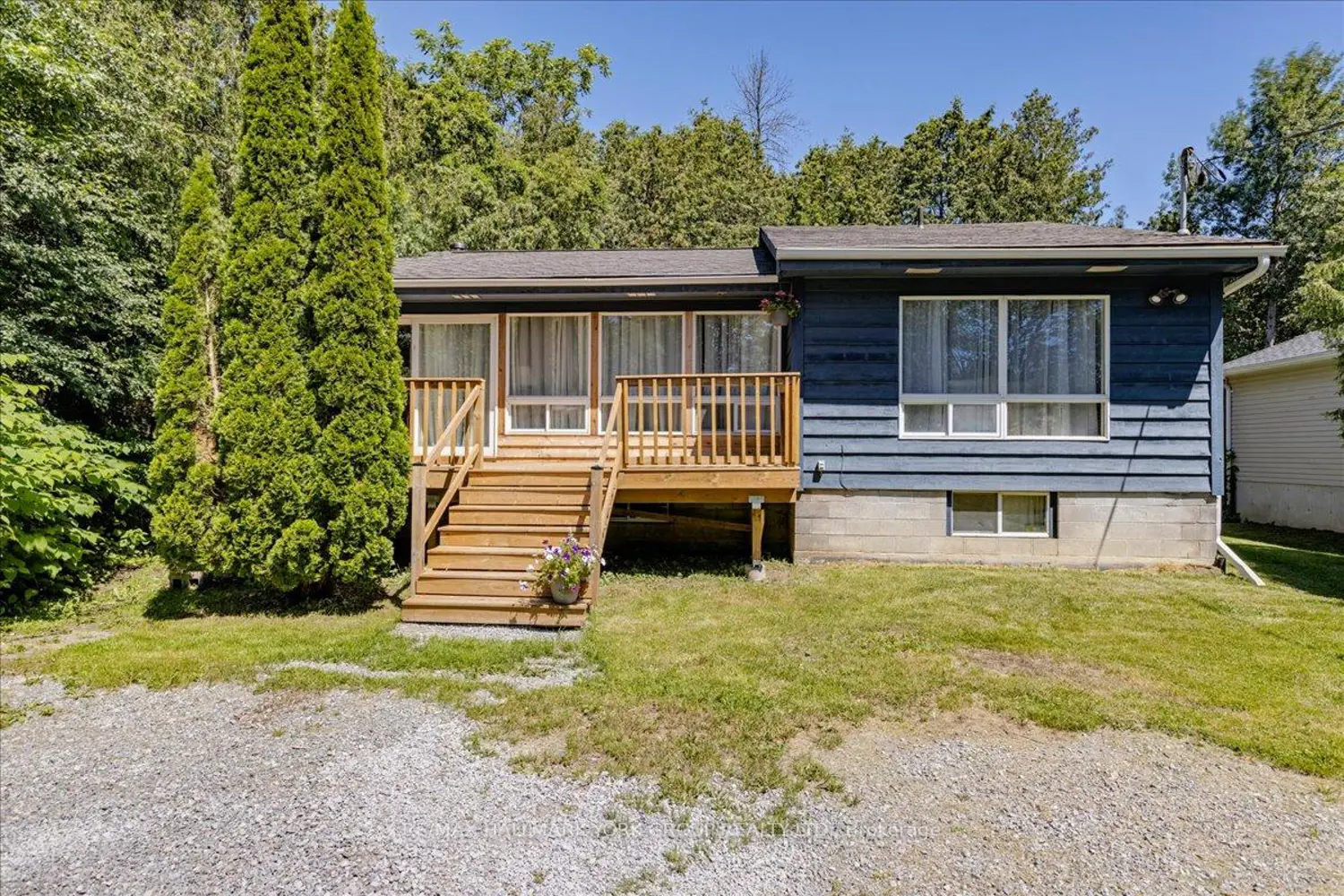 56 Sandra Drive photo 2