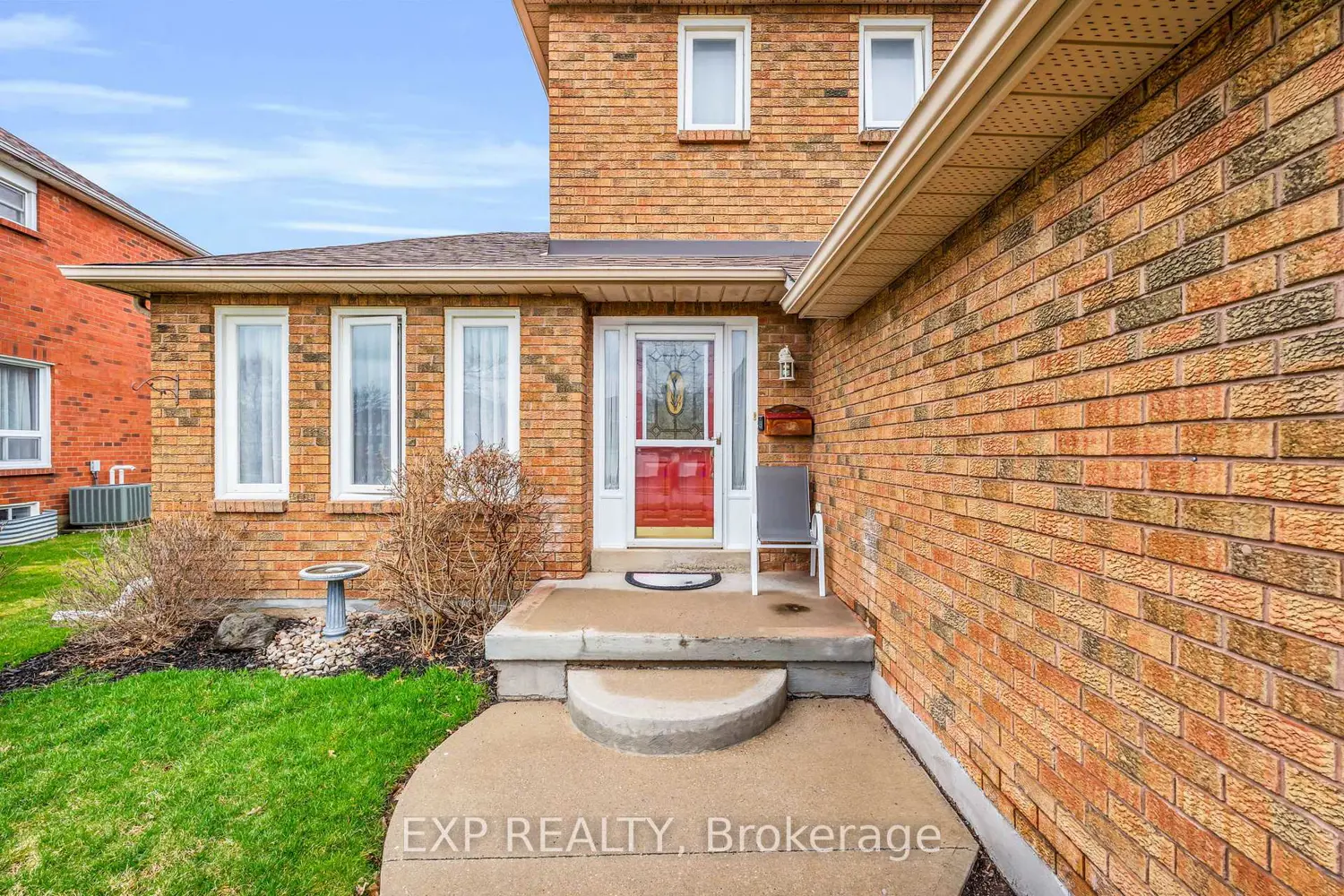 22 Bristol Avenue photo 2