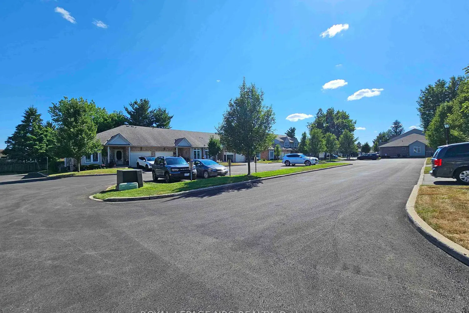 5070 Drummond Road 28 photo 3