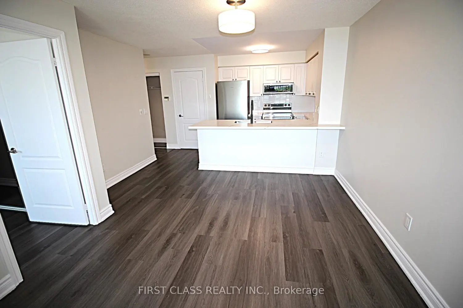 60 Brian Harrison Way 1206 photo 3
