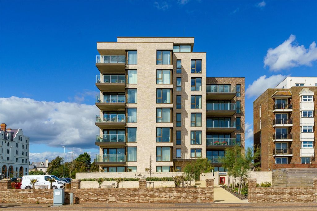 3 bed flat for saleWest Parade, Worthing, West Sussex BN11