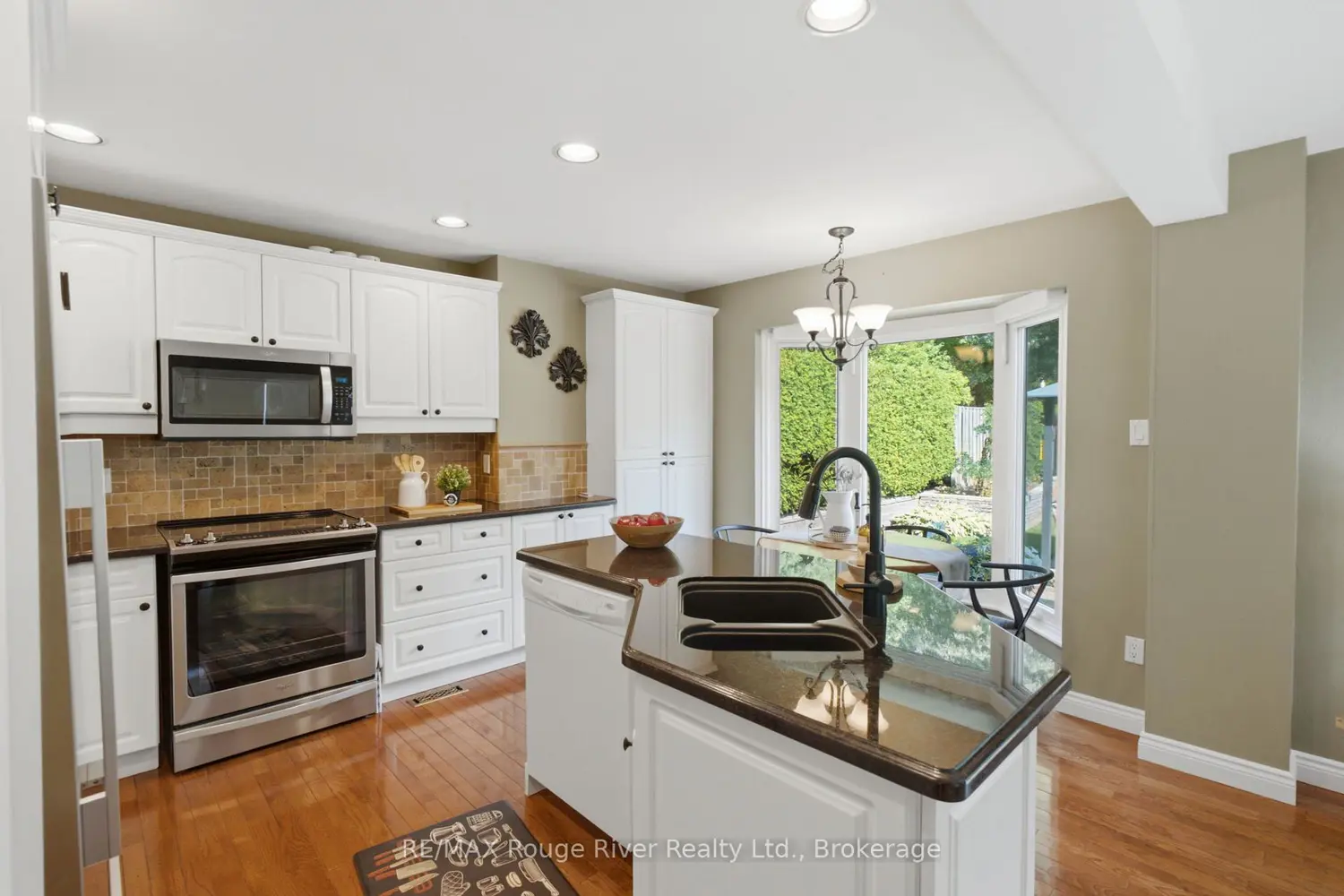 115 Pine Hills Road photo 3