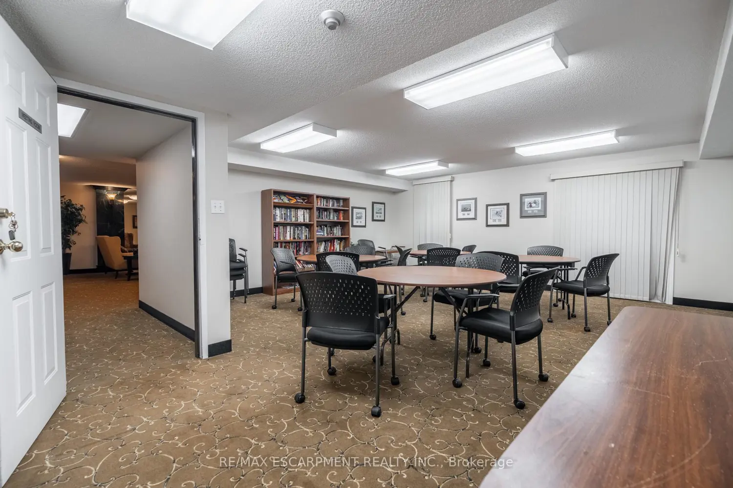 970 Golf Links Road 306 photo 3