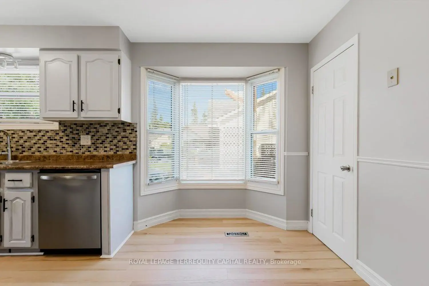 101 Northlake Place B photo 5