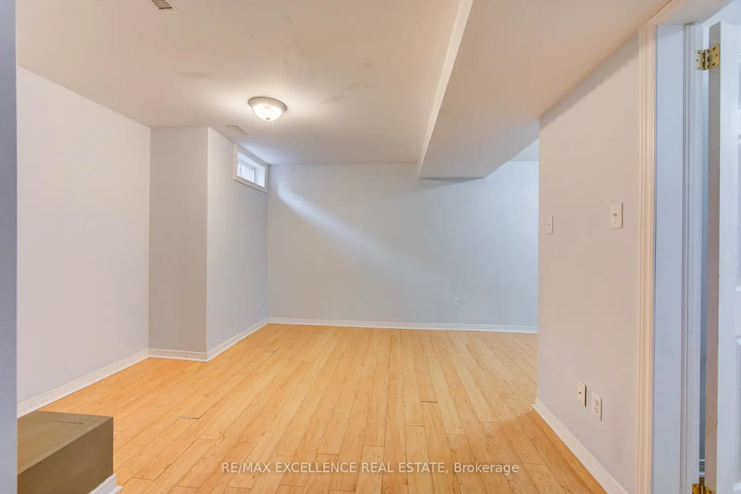 1570 Richmond Street 7 photo 5