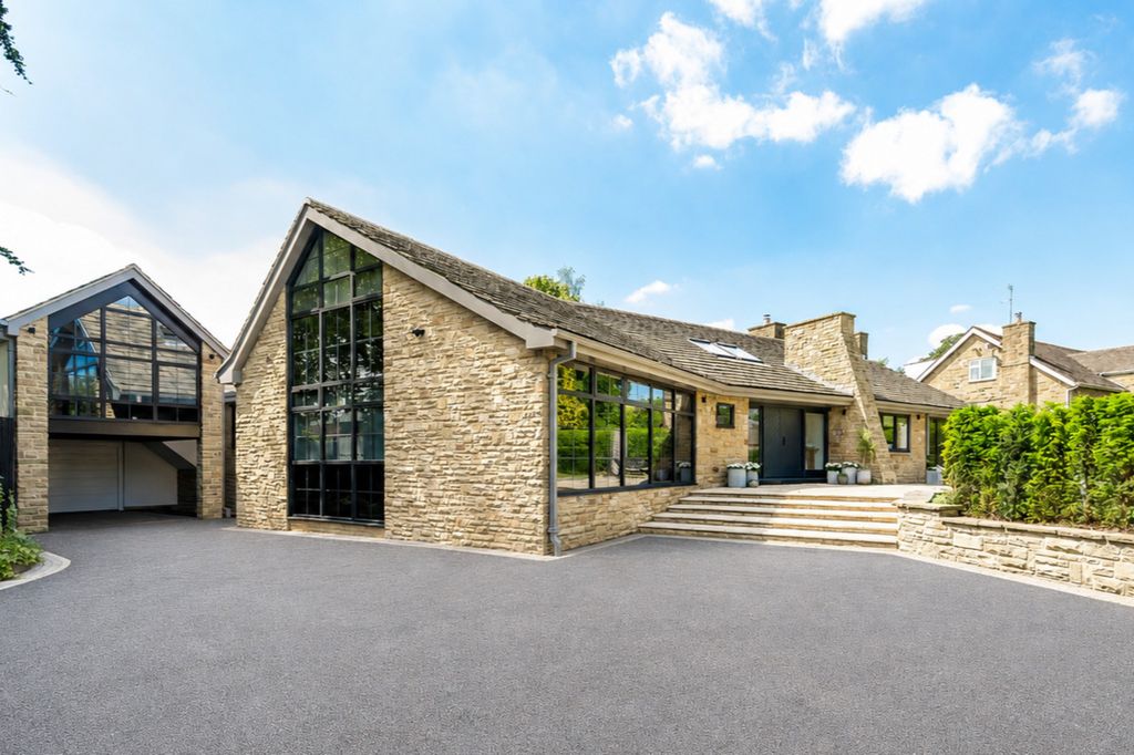 7 bed detached house for saleAlwoodley Lane, Alwoodley, Leeds LS17