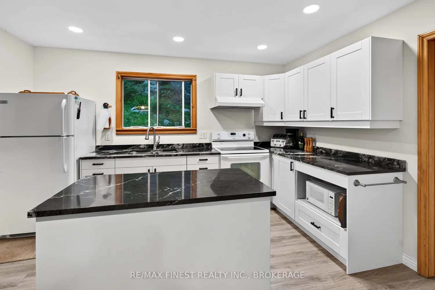 1218 Richmond Lane photo 3
