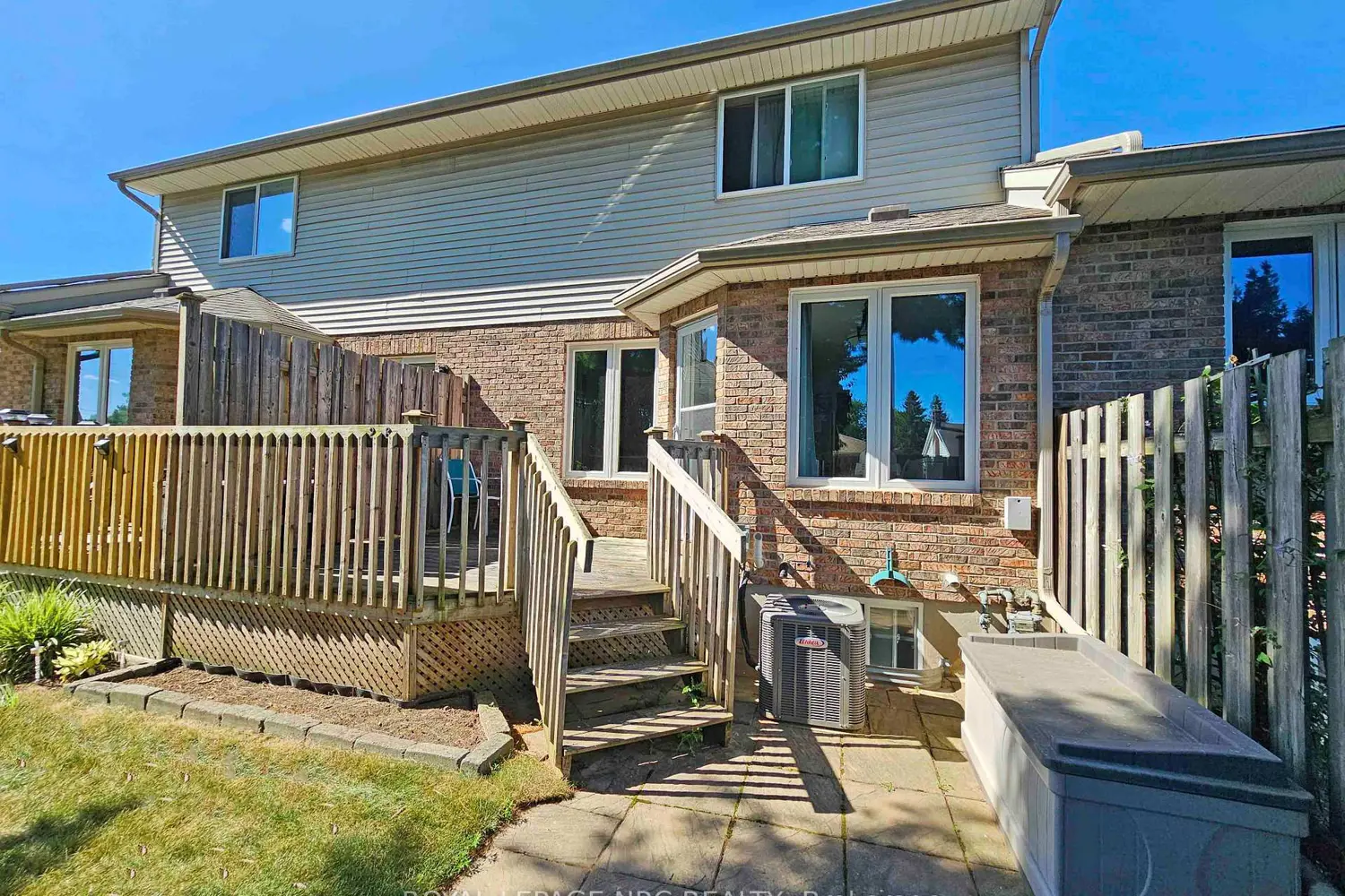 5070 Drummond Road 28 photo 4