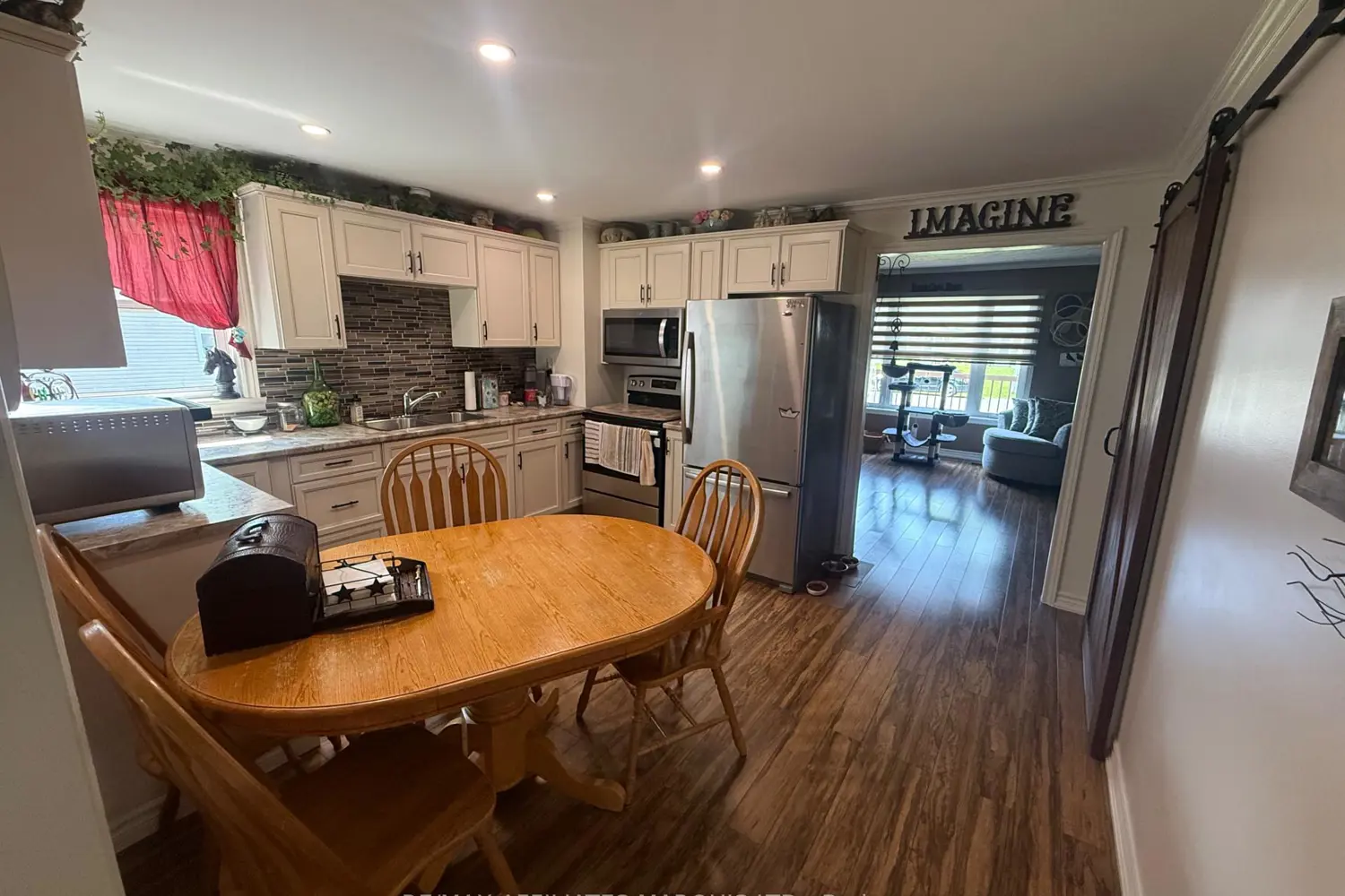 6679 Lawrence Street photo 5