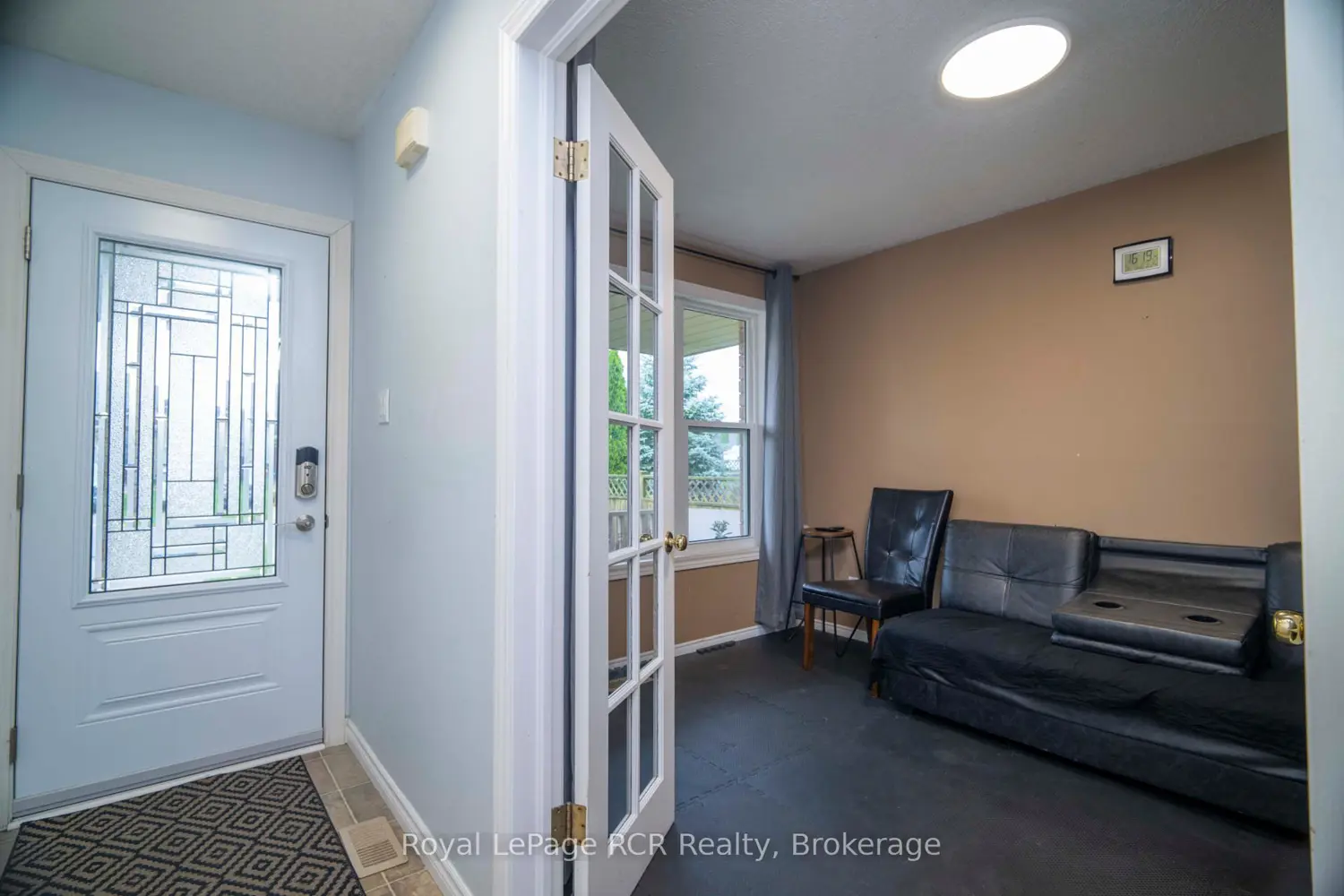 572 Scougall Court photo 3