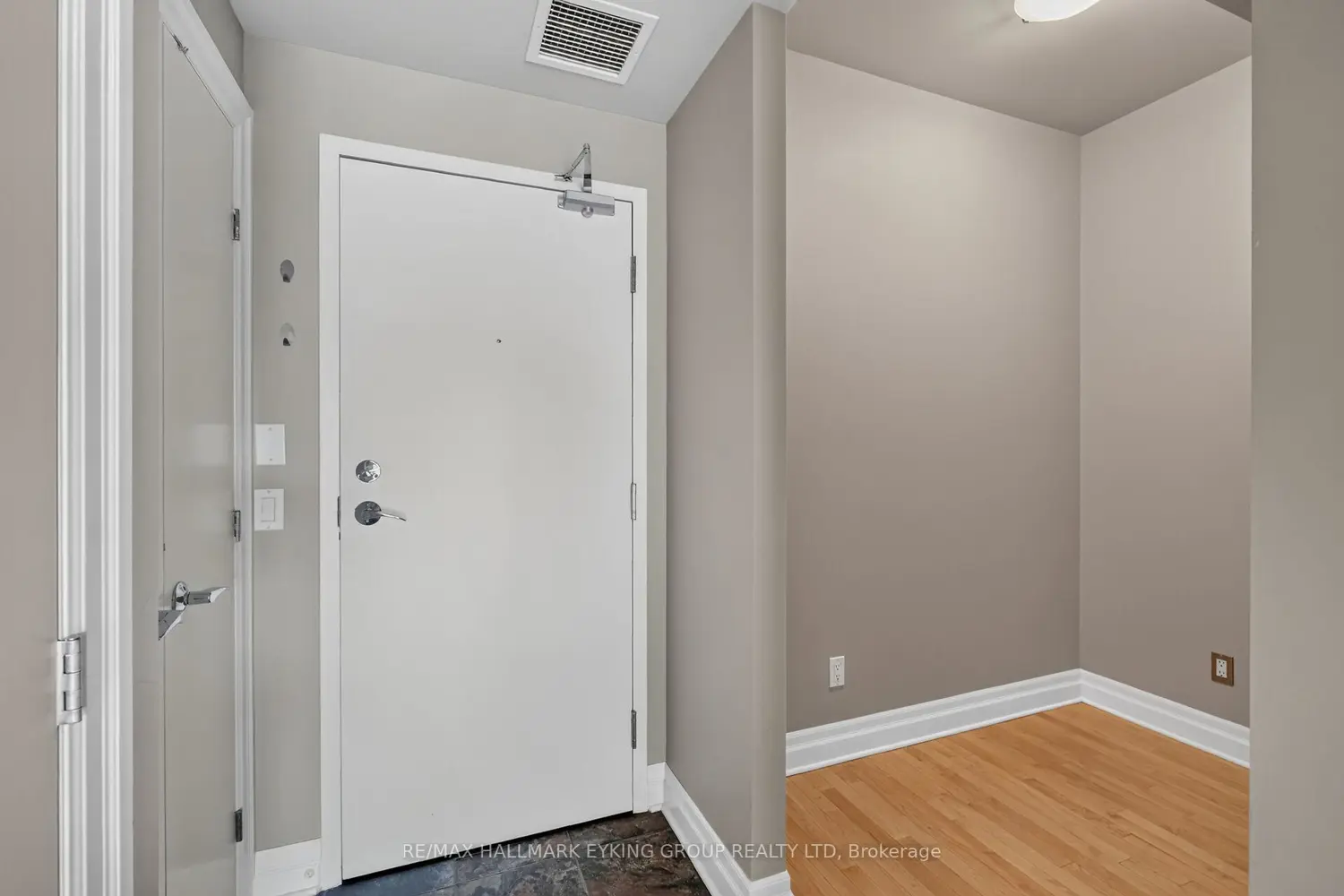 245 Kent Street 301 photo 5
