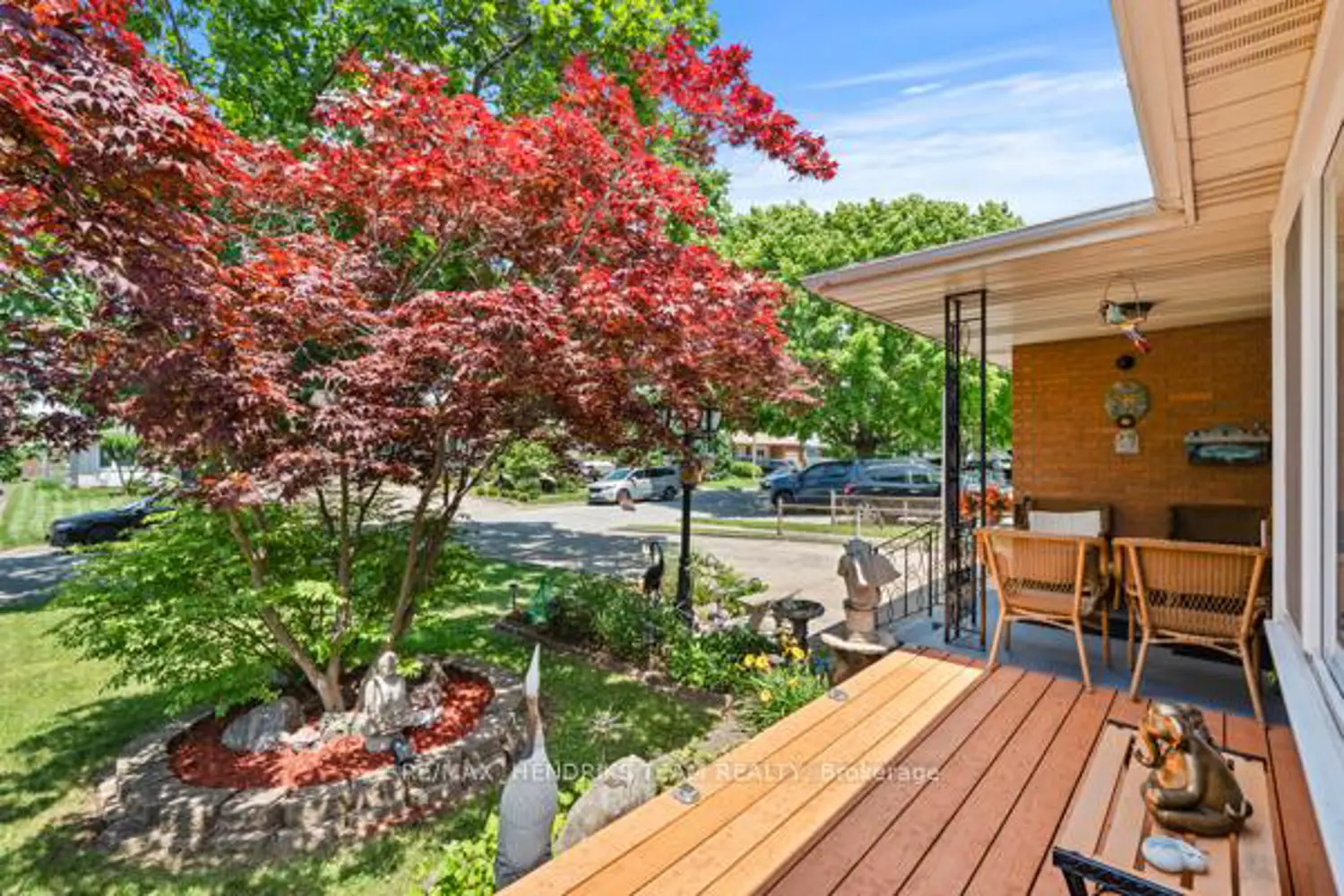 33 Meadowbrook Crescent photo 2