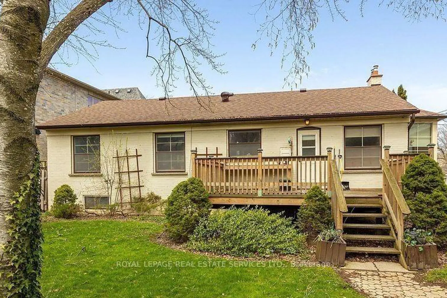 155 York Mills Road photo 3