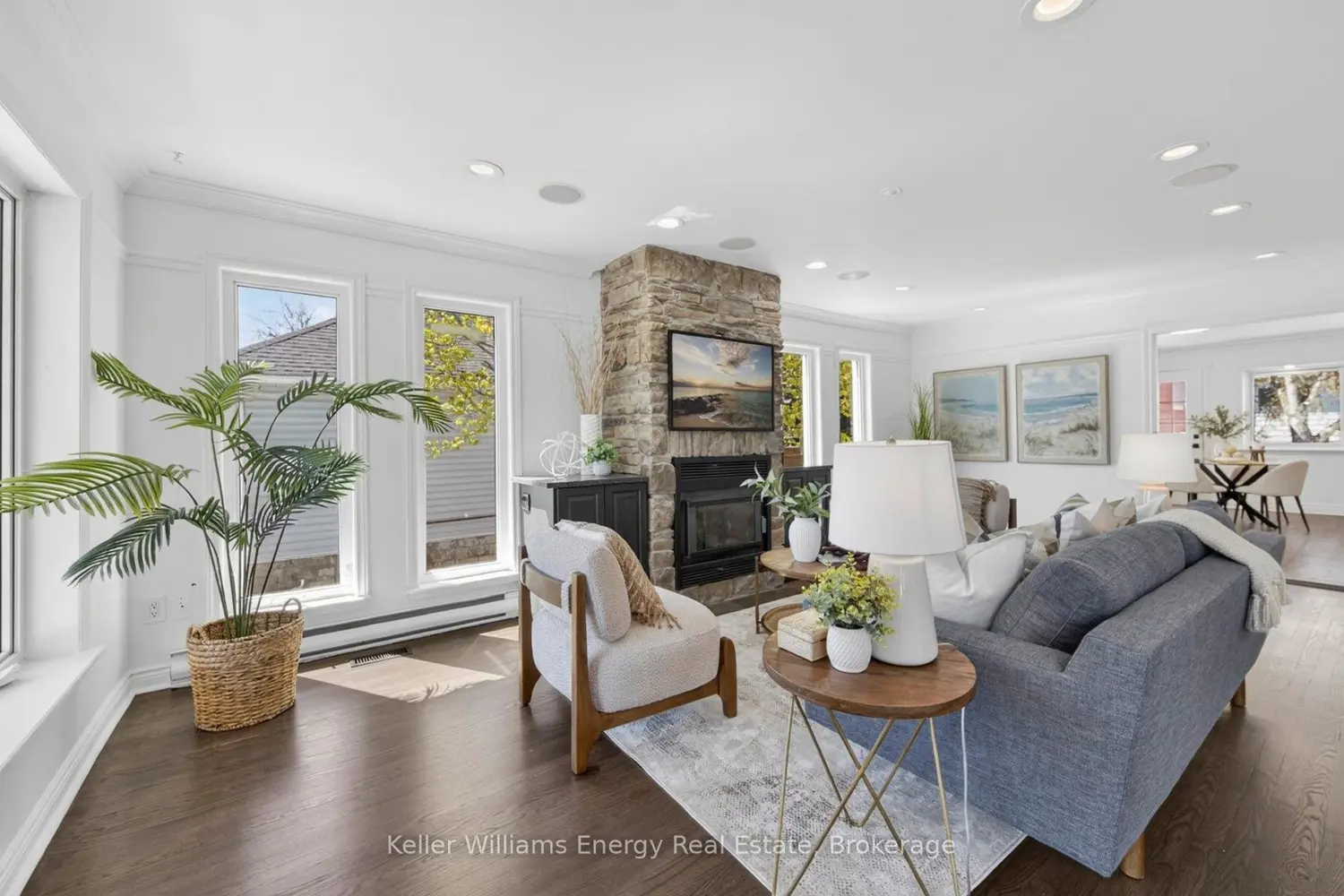 676 Victory Drive photo 4