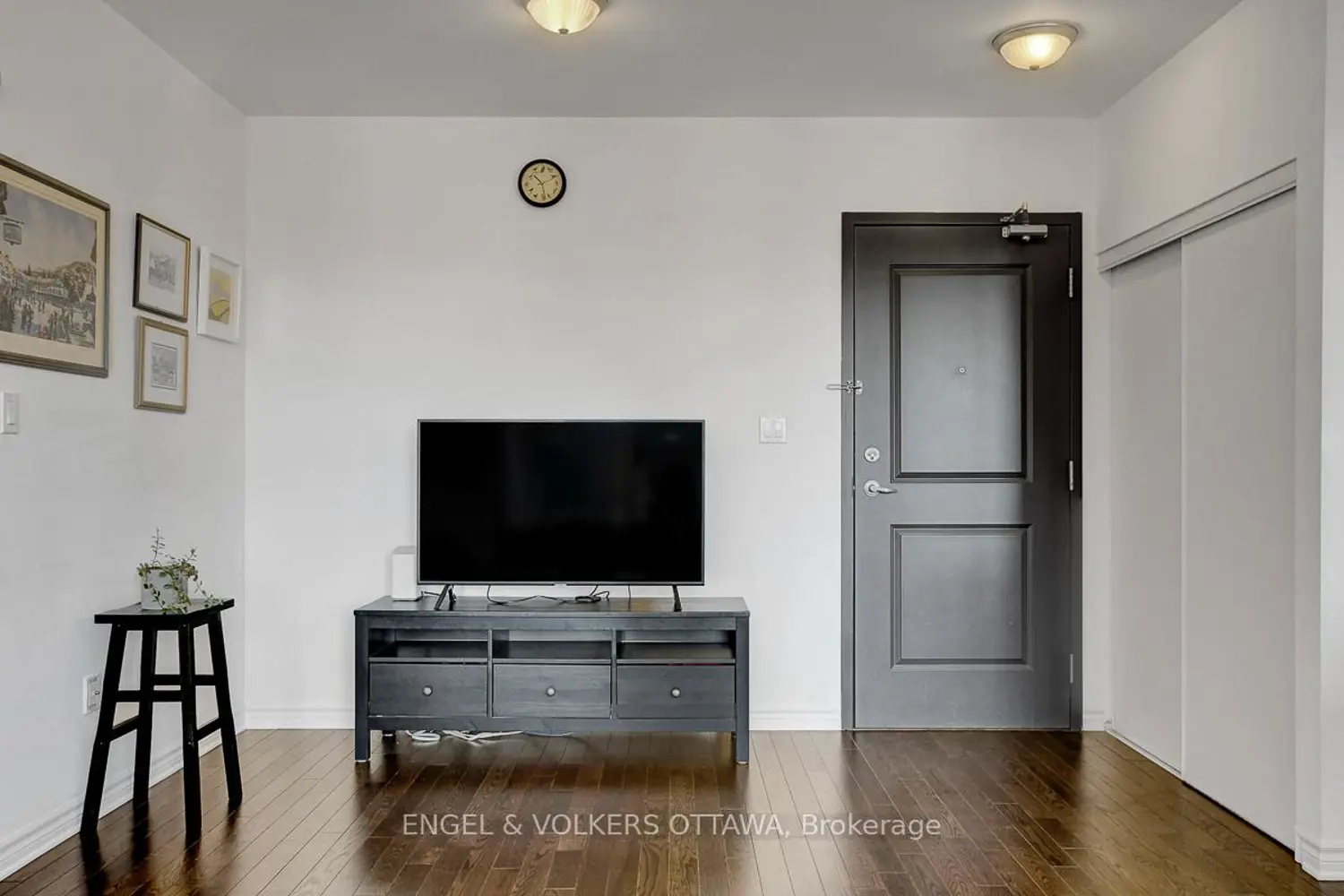 429 Kent Street 428 photo 4