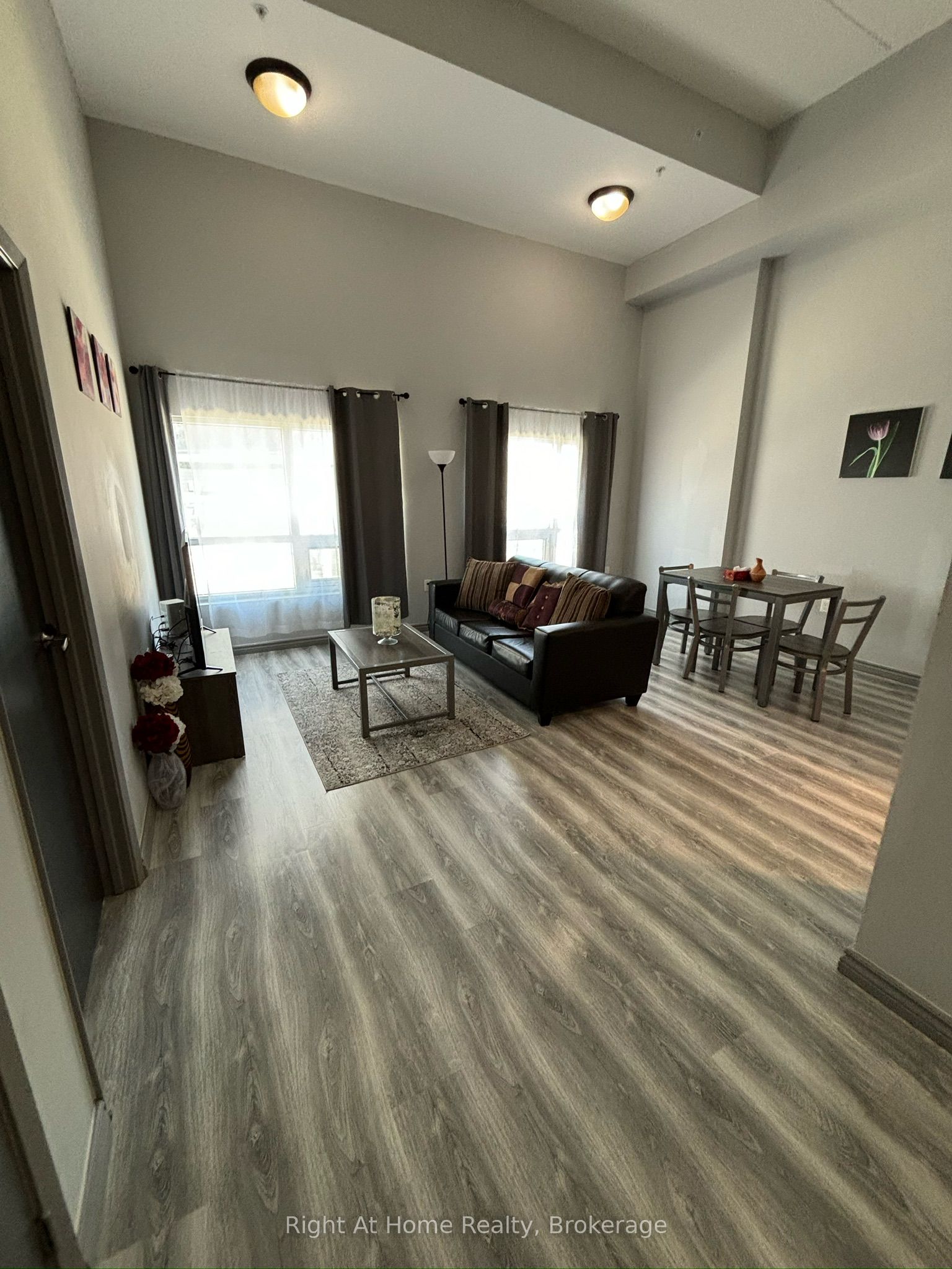 F107-275 Larch Street, Waterloo, ON, N2L 0J3