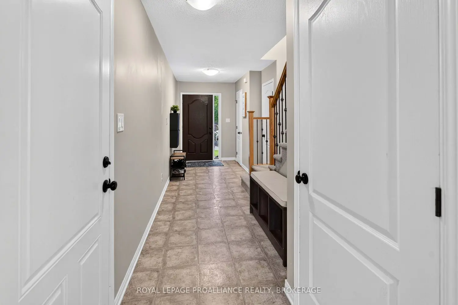 1571 Crimson Crescent photo 5