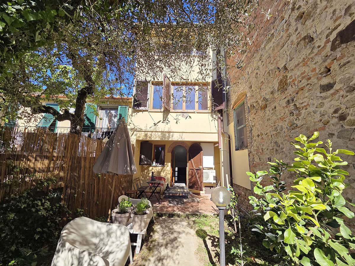 Lajatico (Pisa) photo 3