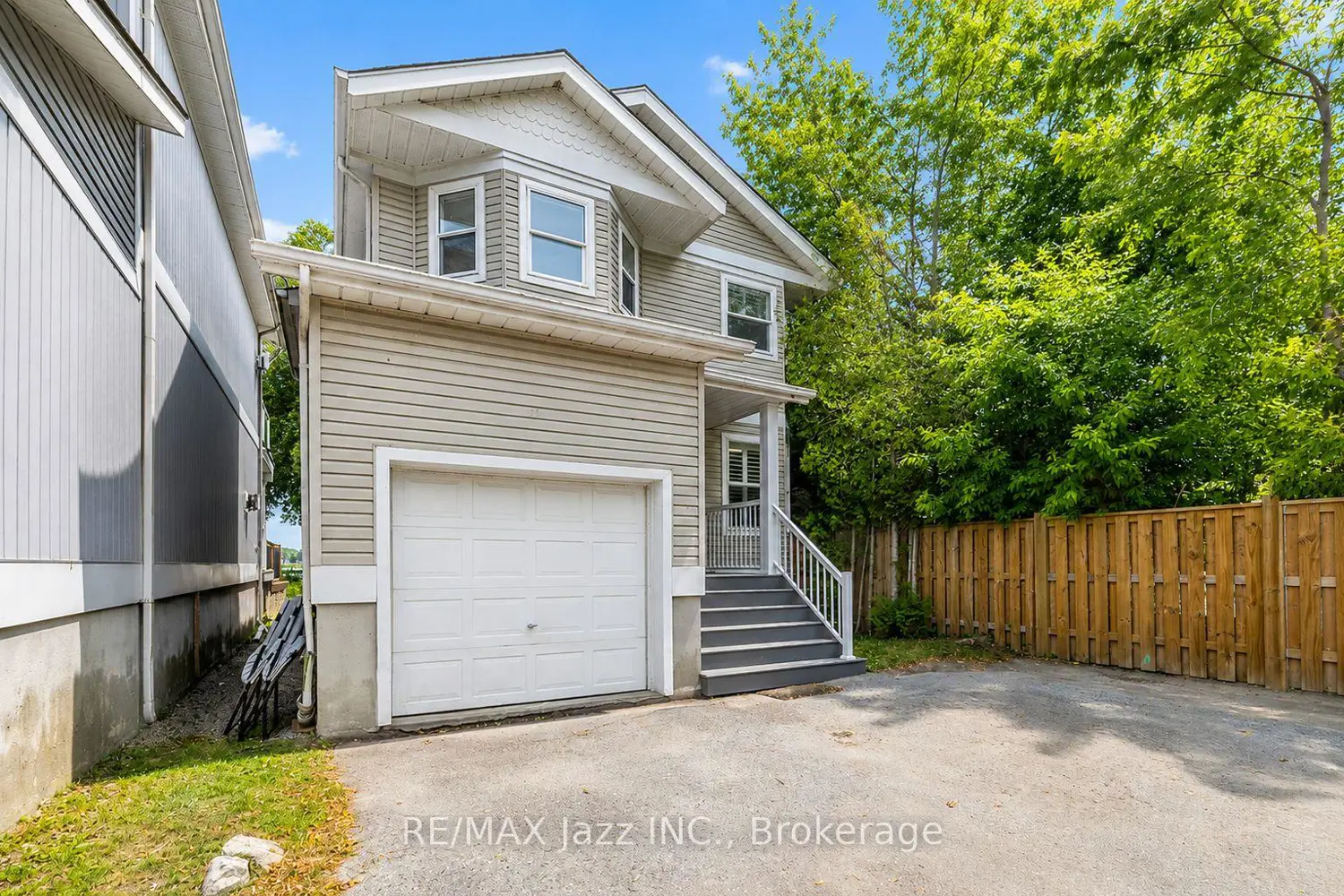 1236 Bayview Street photo 4