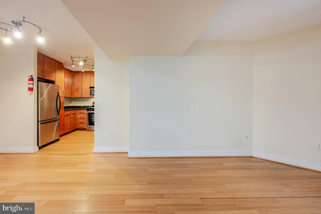 915 E Street NW Unit 317, Washington, DC 20004 photo 3