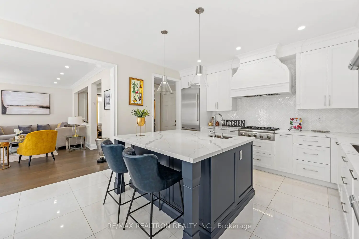 7 Randolph Drive photo 4