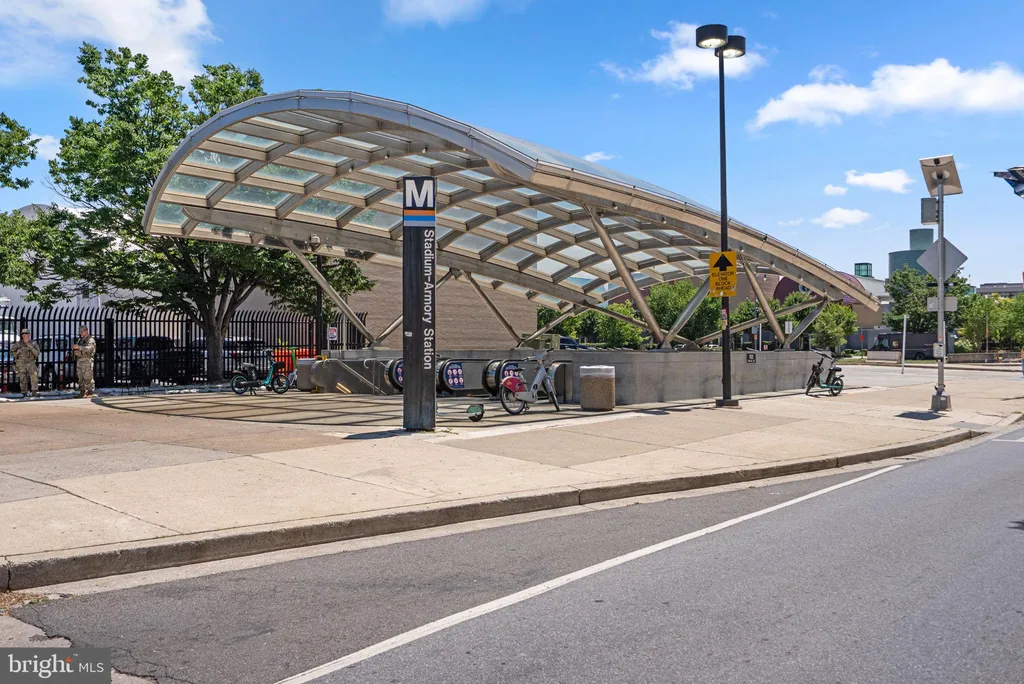 11 16th Street NE, Washington, DC 20002