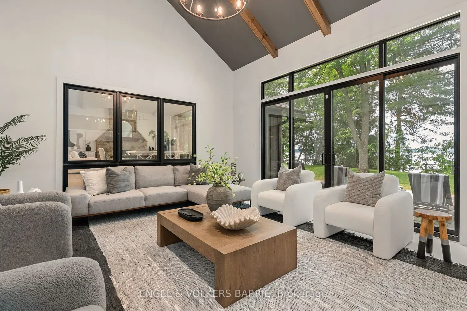 262 Trillium Place photo 3