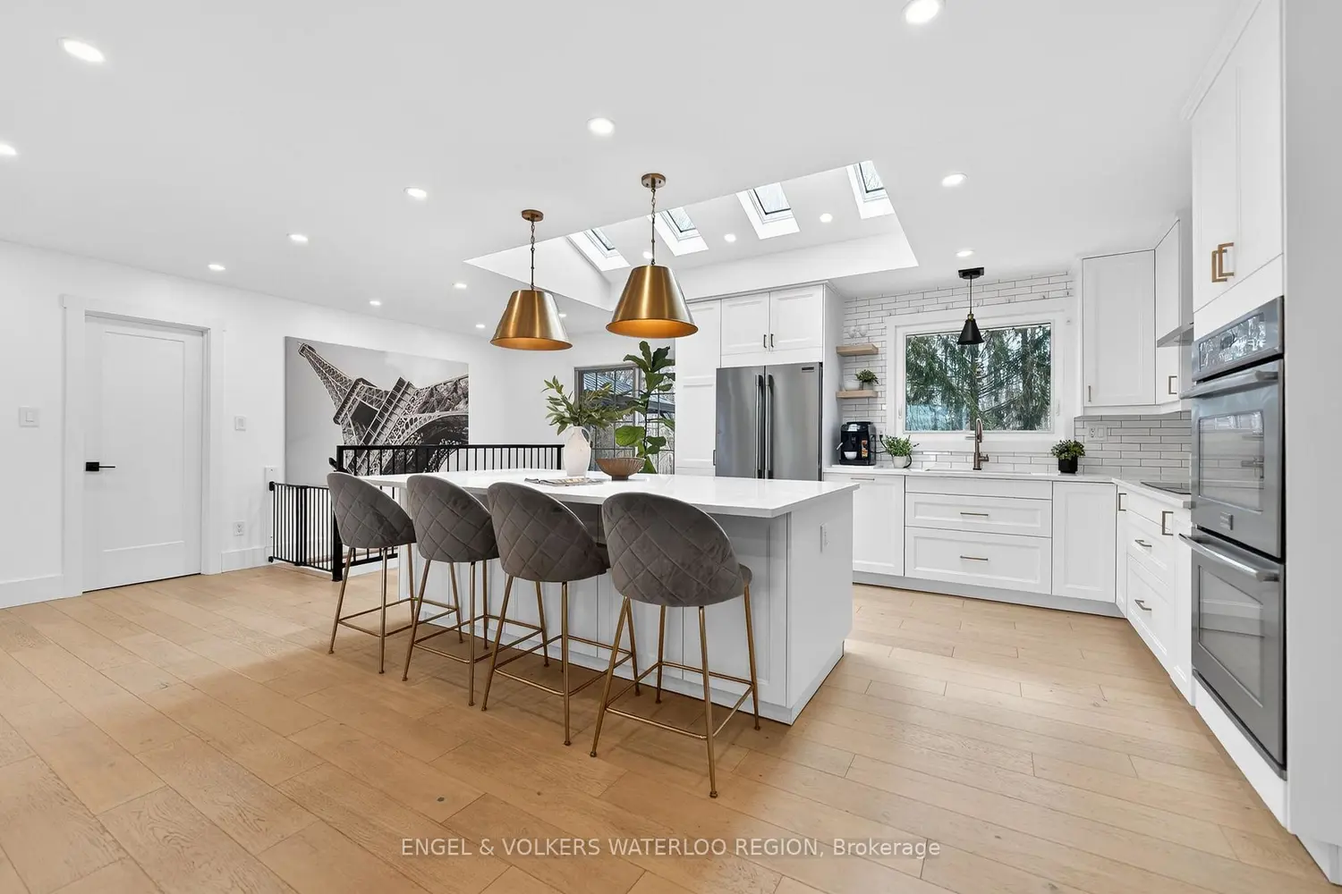 1283 Wilby Road photo 4