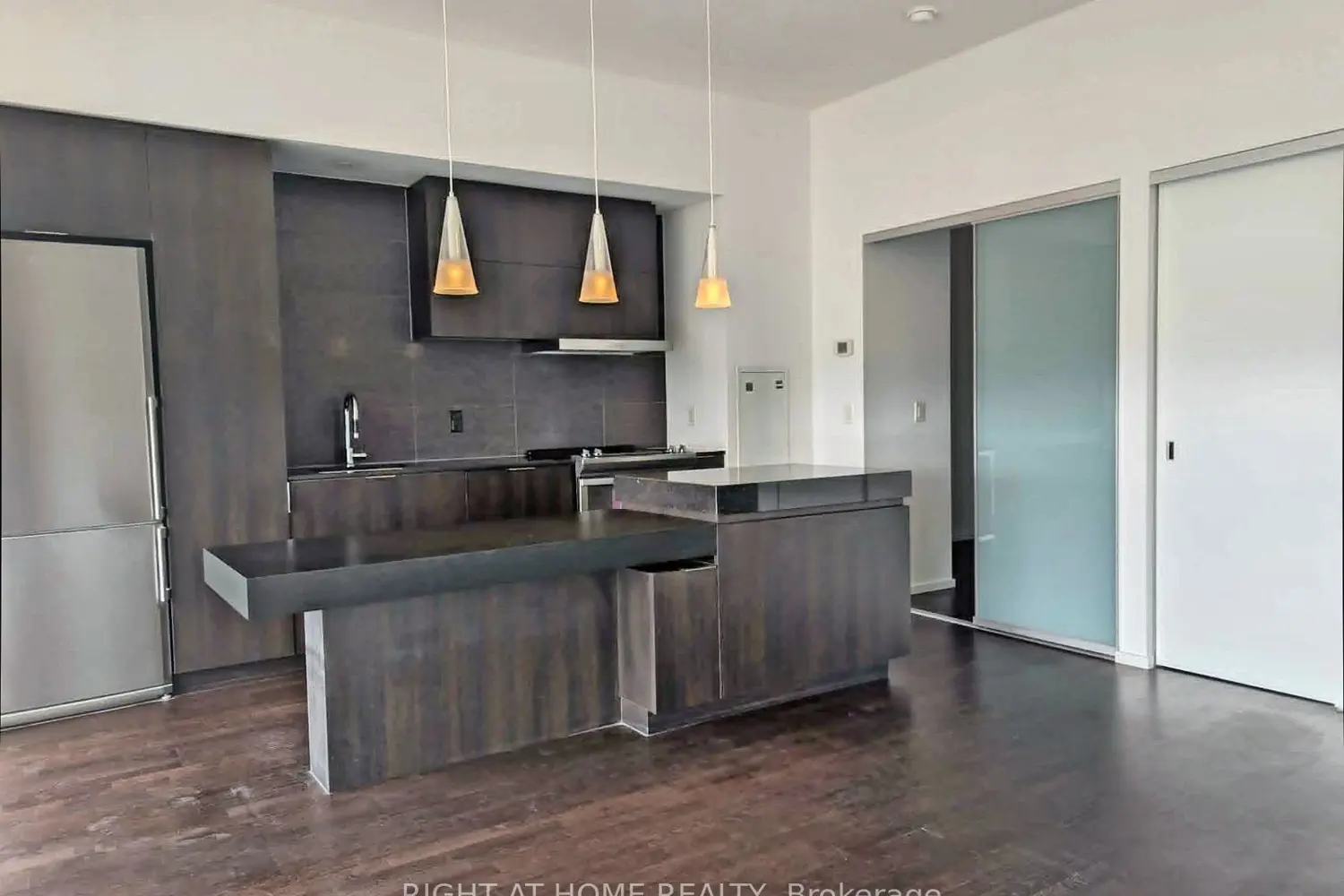 101 Charles Street 4908