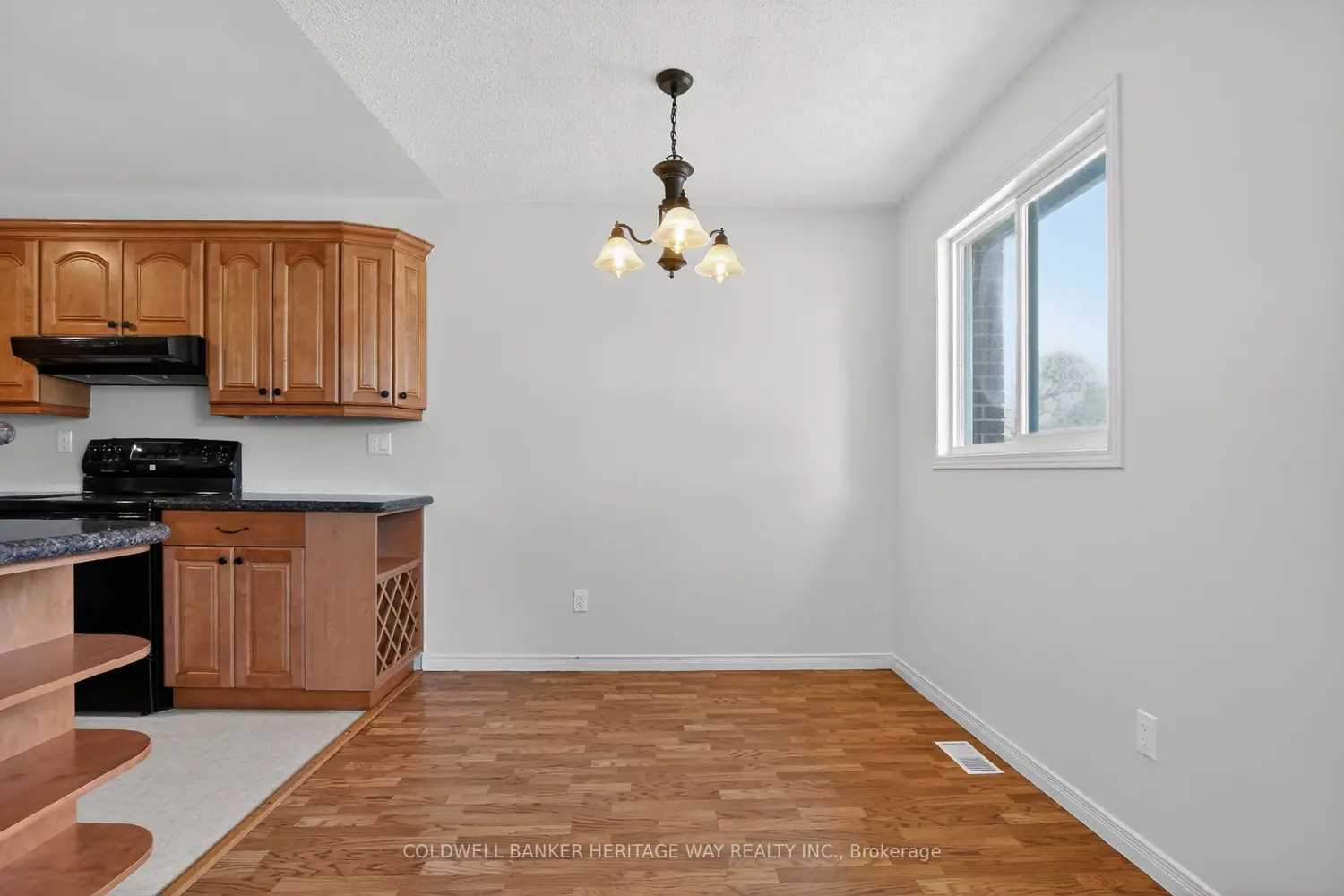442 Joseph Street photo 2