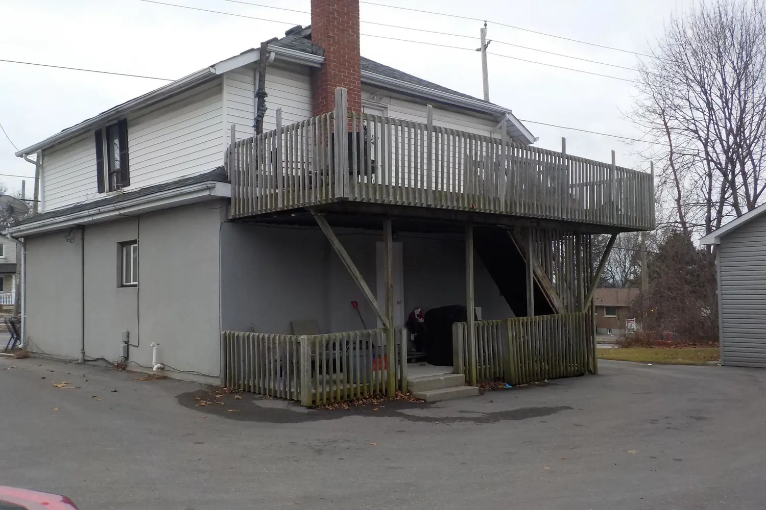 1076 King Street photo 2