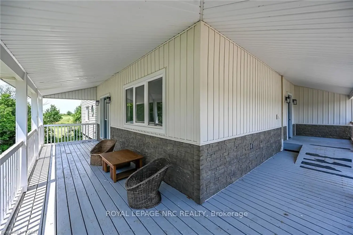 647 Bains Road photo 3