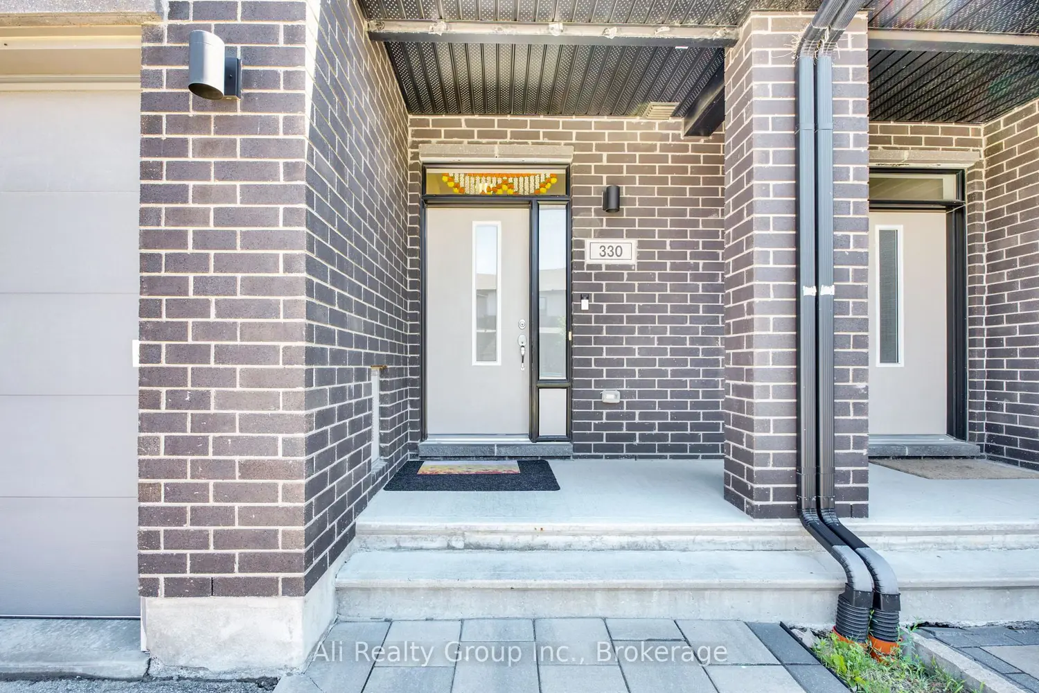 330 Nonius Street photo 2