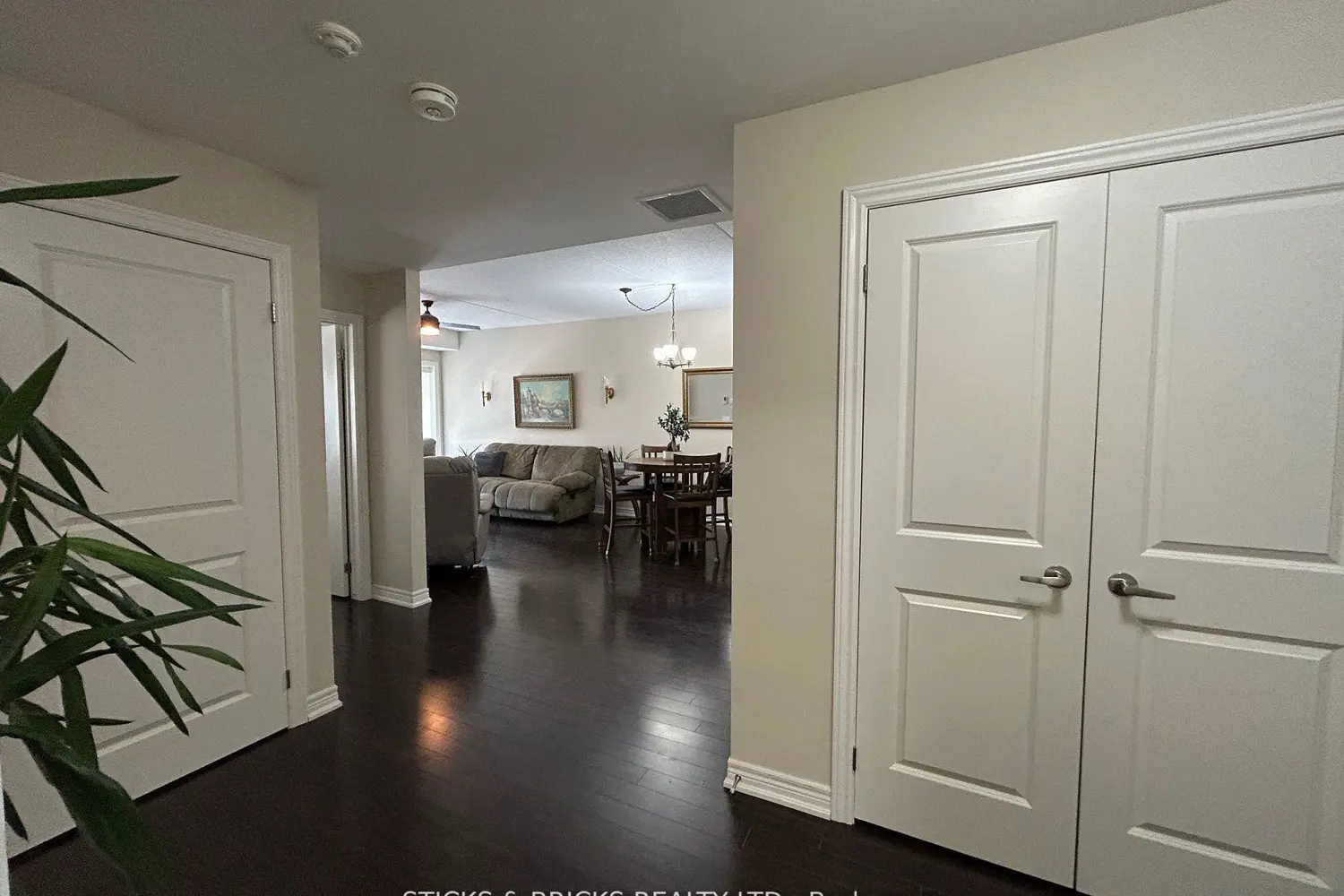 4644 Pettit Avenue 111 photo 5