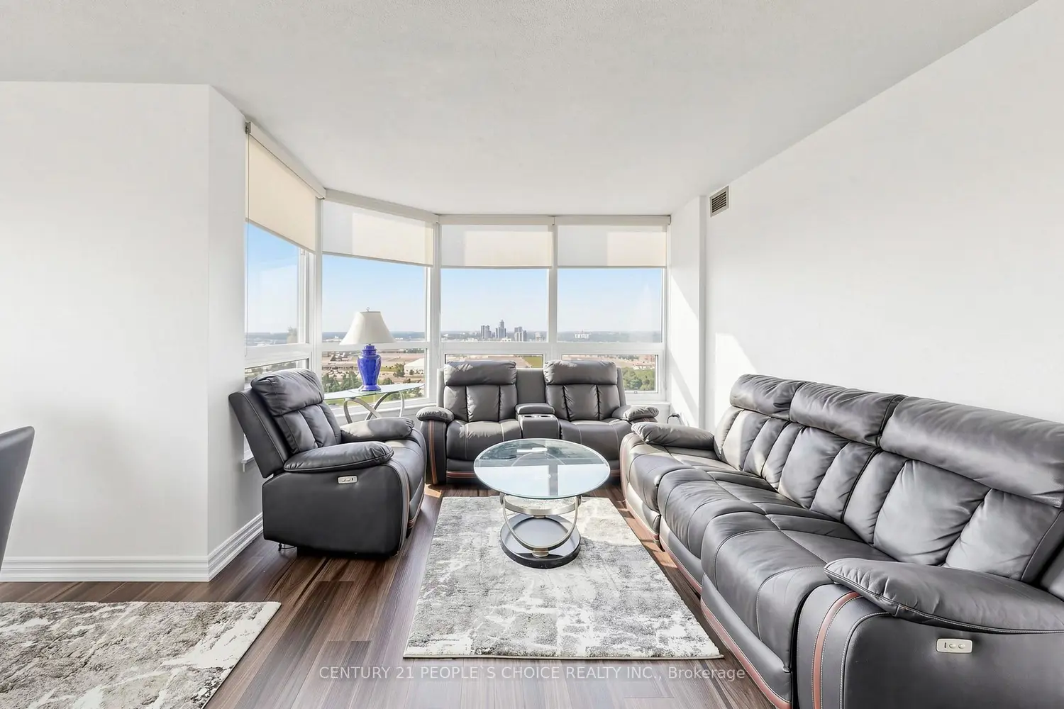 8 Lisa Street 2207 photo 4