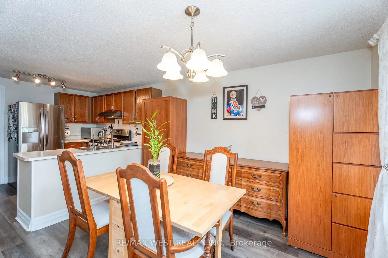 369 Galloway Boulevard photo 3