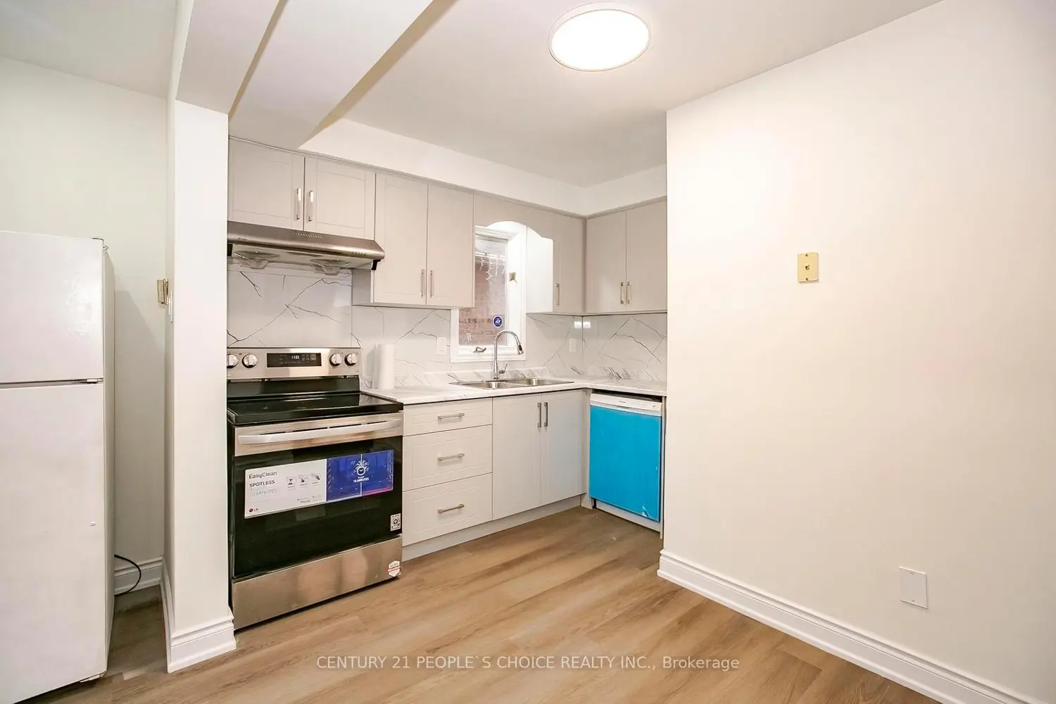 20 Letty Avenue photo 5