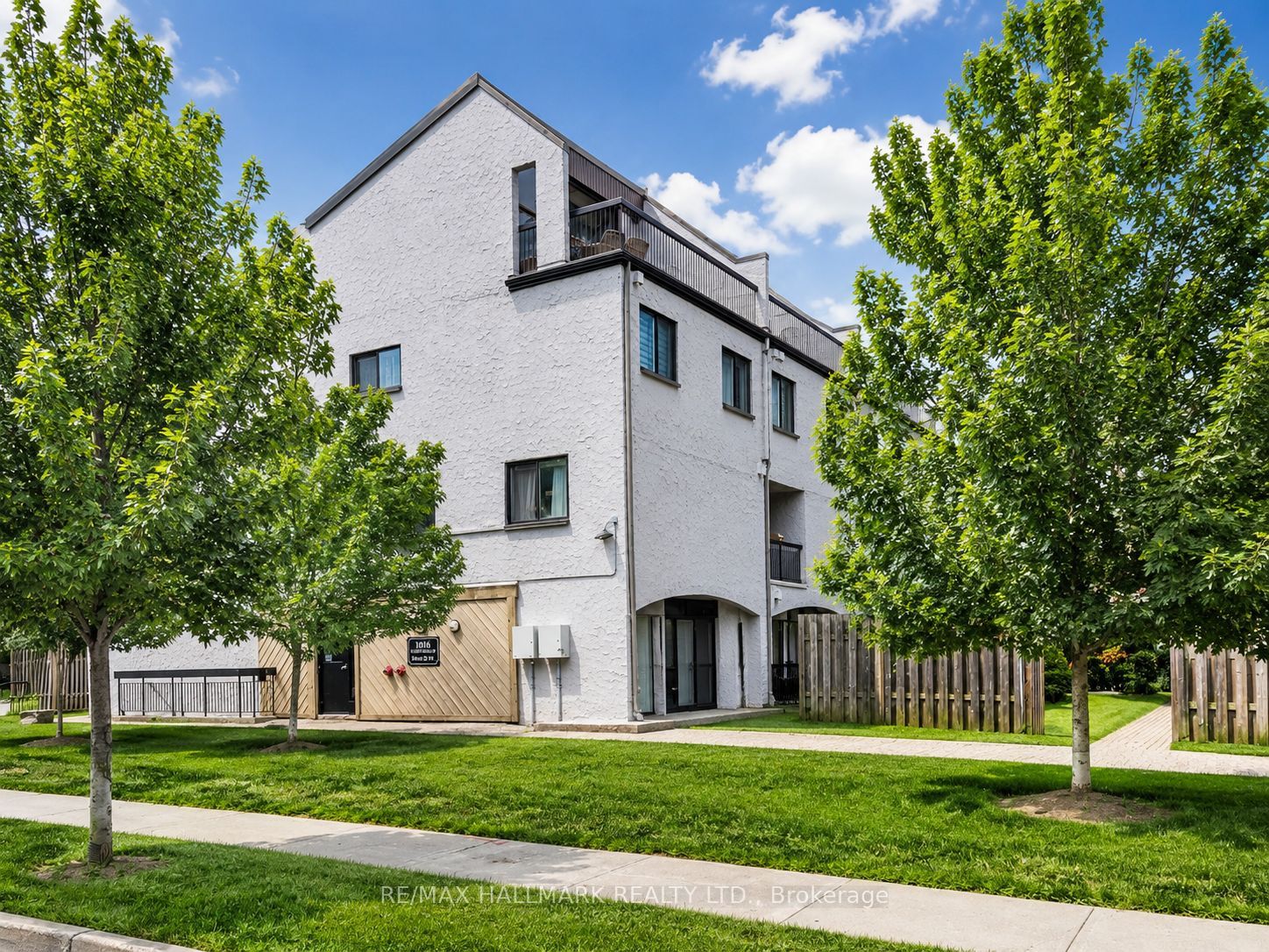 40-1016 Falgarwood Drive, Oakville, ON, L6H 2P5