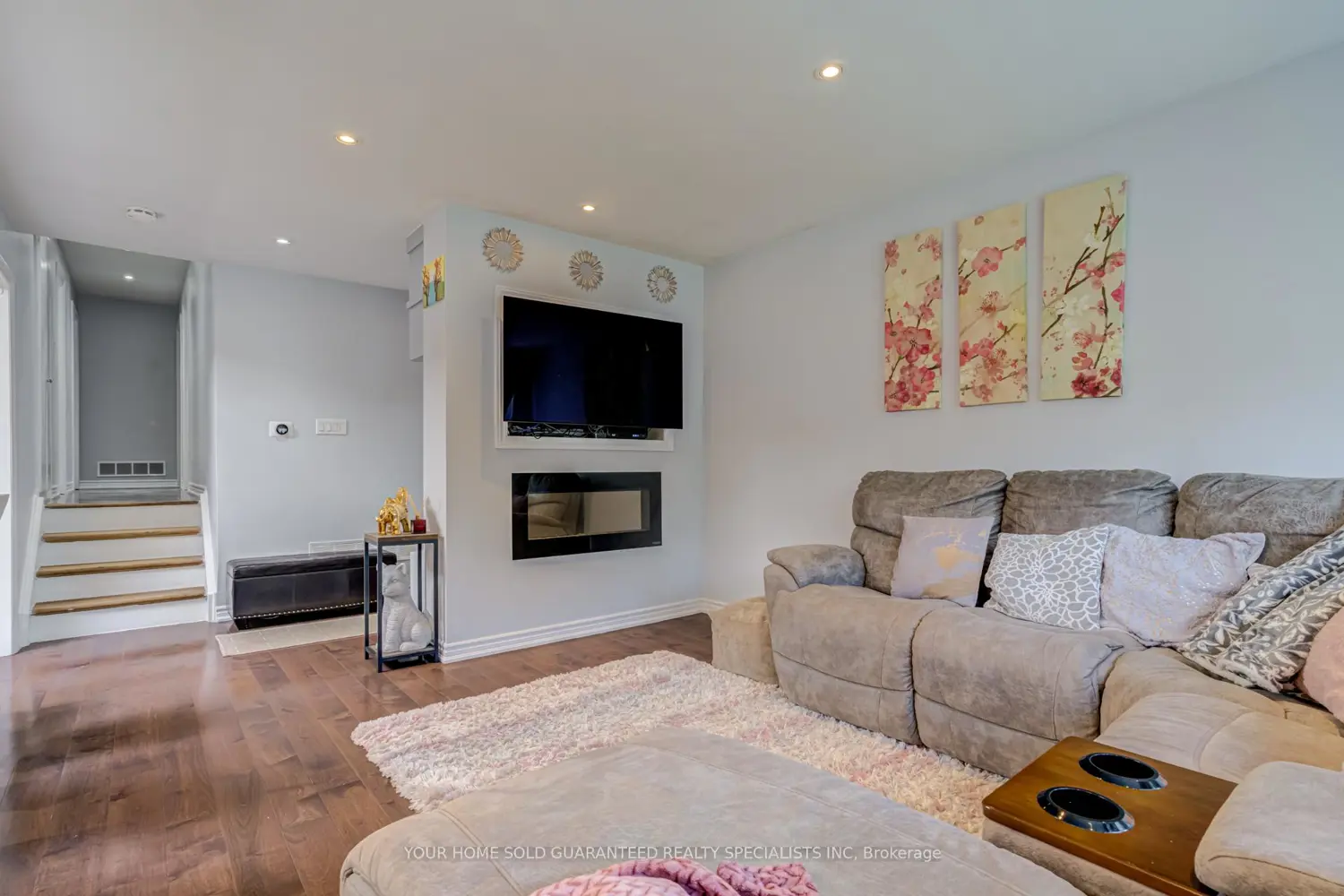 5 Hallow Crescent