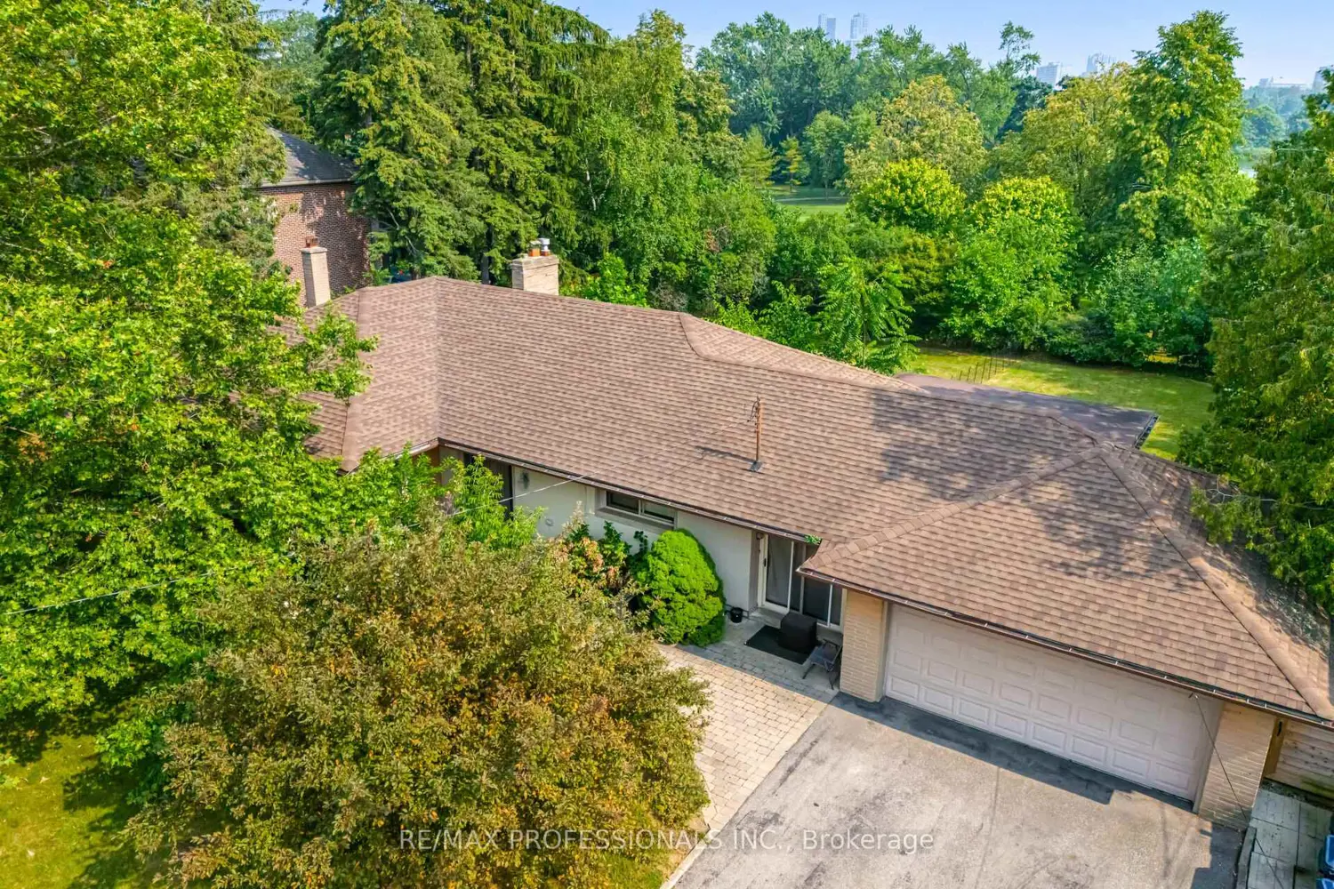 55 Bywood Drive photo 4