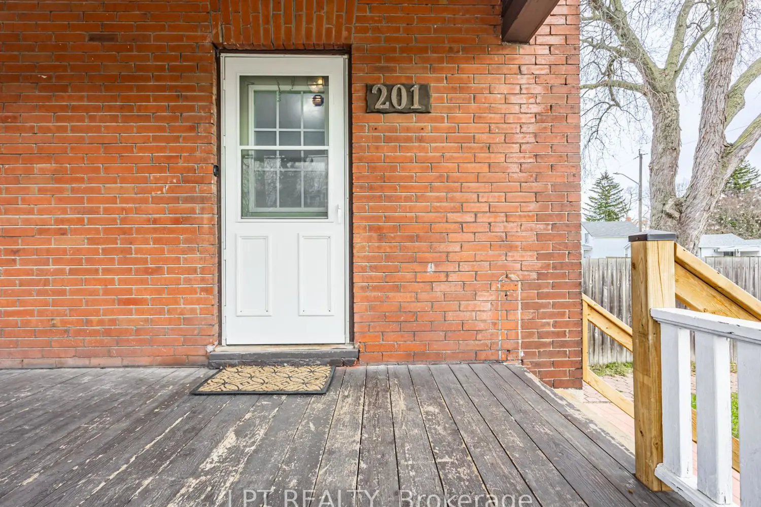 201 Ritson Road photo 5